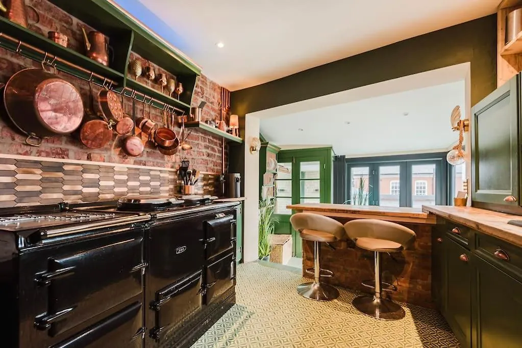 Knutsford Boutique Hideaway Apartment United Kingdom