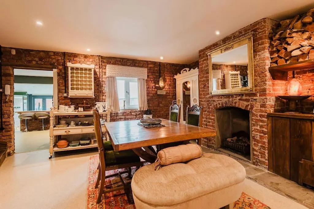 Knutsford Boutique Hideaway Apartment United Kingdom