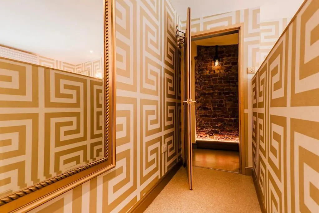 Knutsford Boutique Hideaway Apartment