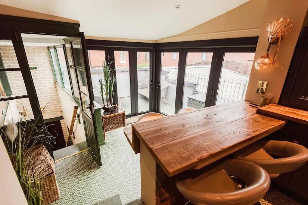 Knutsford Boutique Hideaway Apartment