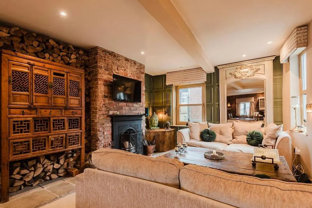 Knutsford Boutique Hideaway Apartment